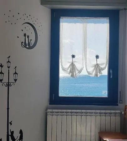 Frontemare - Condominio Soggiorno Al Mare Bergeggi