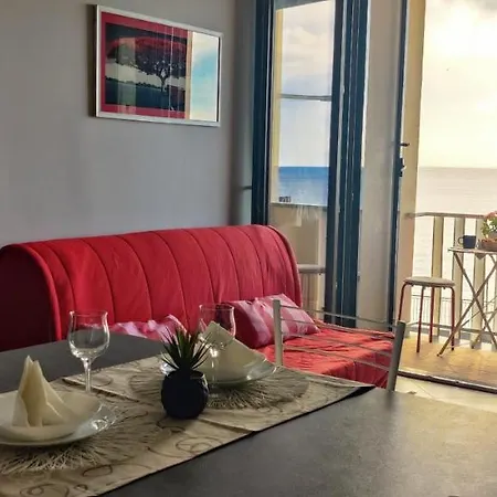 Frontemare - Condominio Soggiorno Al Mare * Bergeggi